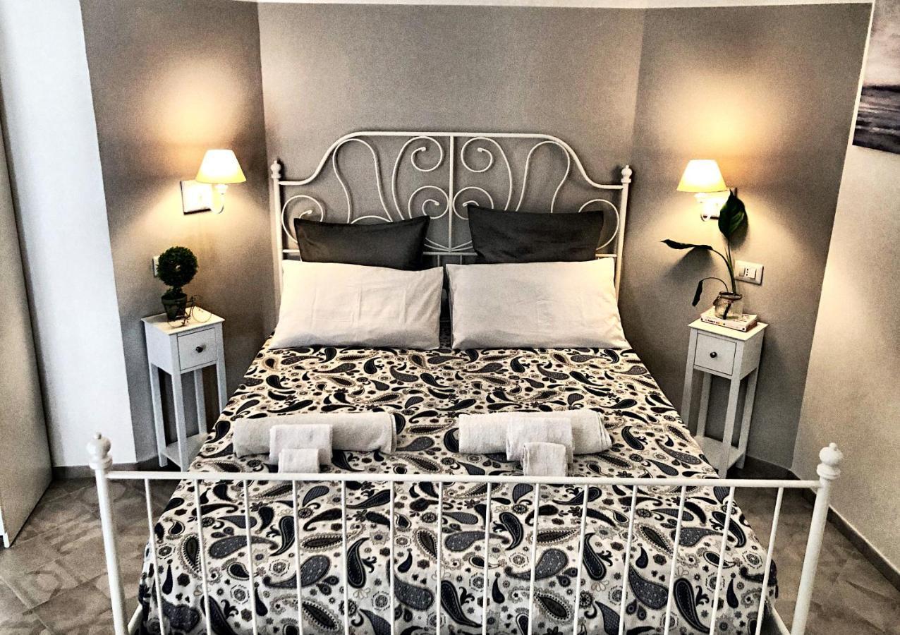 B&B Il Balconcino A Santa Chiara Νάπολη Εξωτερικό φωτογραφία