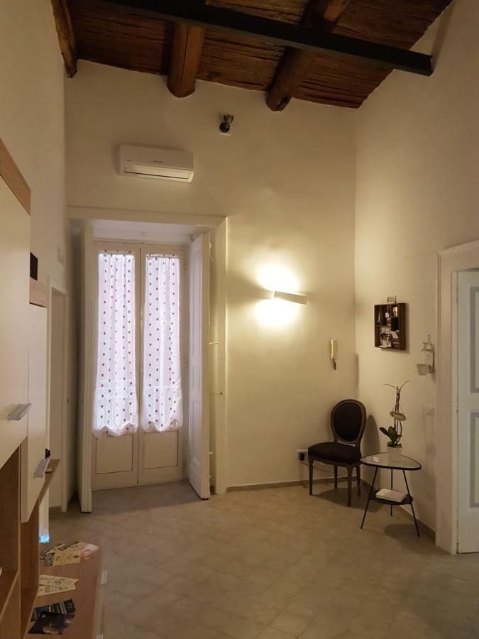B&B Il Balconcino A Santa Chiara Νάπολη Εξωτερικό φωτογραφία